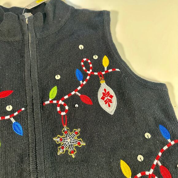 Nouveaux NWT Women's Medium Black Full Zip Christmas Ornament Vest Embellished - Picture 7 of 10